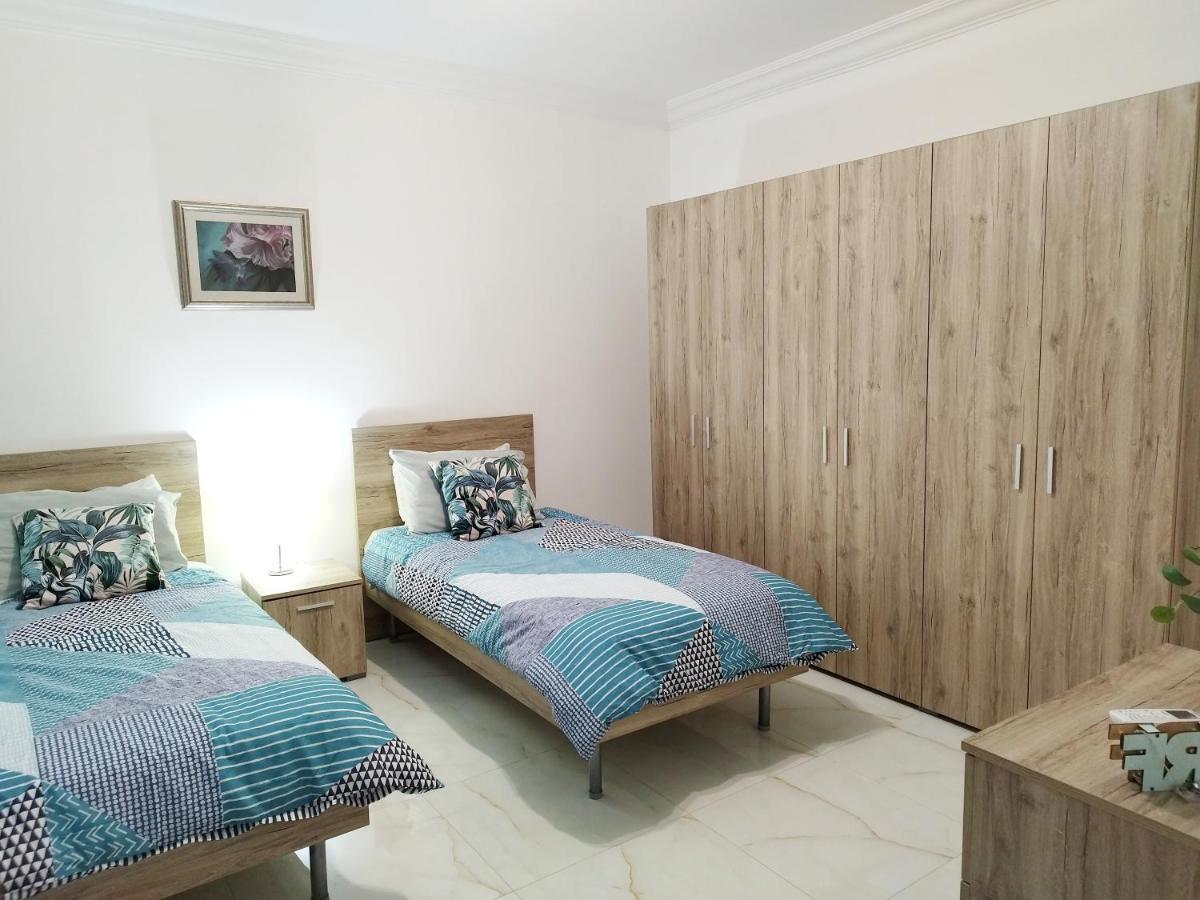 Large And Modern Apartment In The Centre Of Malta Mosta Exteriör bild