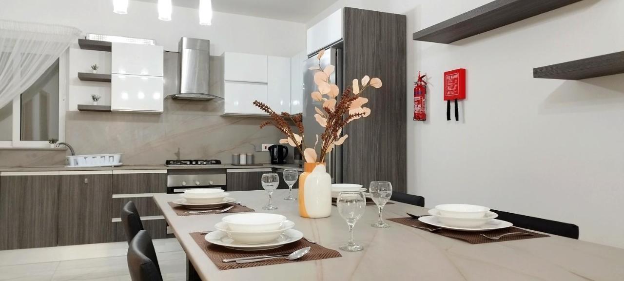 Large And Modern Apartment In The Centre Of Malta Mosta Exteriör bild